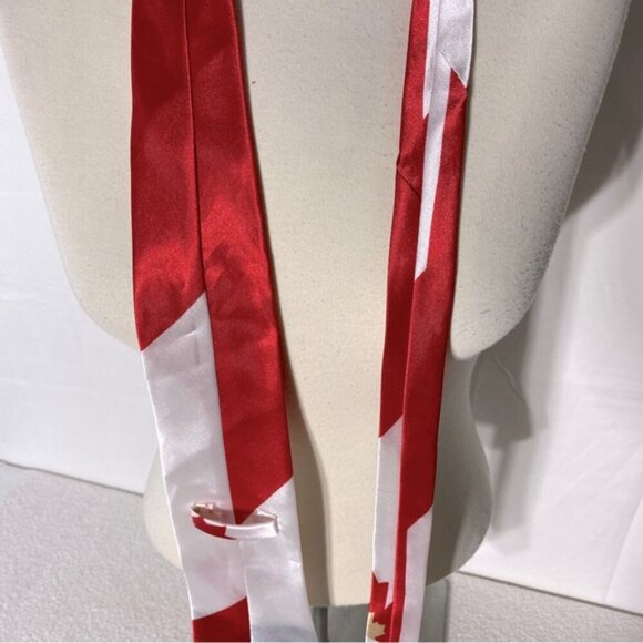 5/$25 Vintage Red White Satin Canadian Flag Tie - Picture 6 of 11